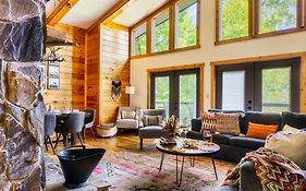 Woodhaven - Private - 3 Suites - Gorgeous Views - 3 Pools - Gamerm - Hottub - Lots Of Bears