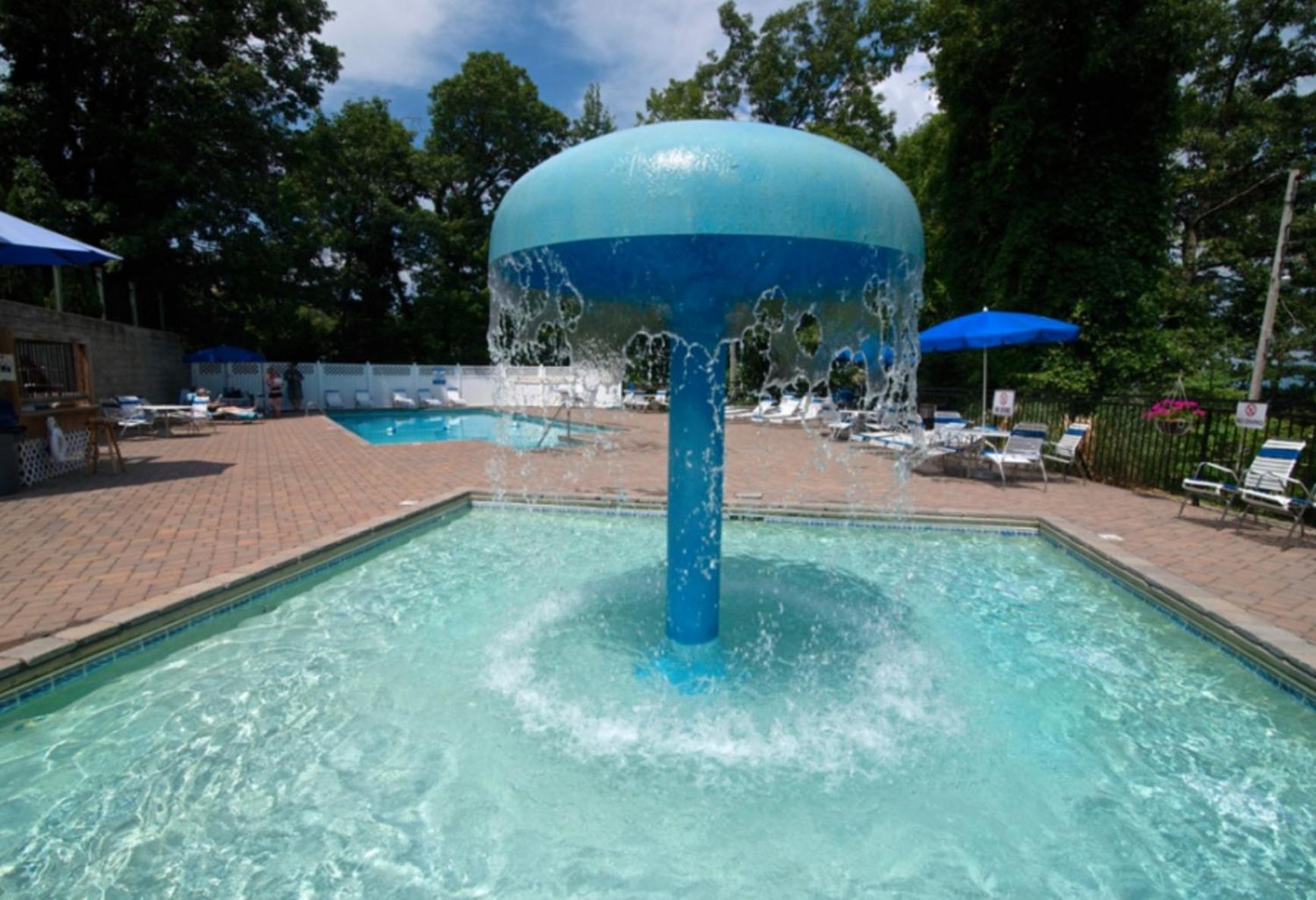 Woodhaven - Private - 3 Suites - Gorgeous Views - 3 Pools - Gamerm - Hottub - Lots Of Bears Gatlinburg Exterior photo