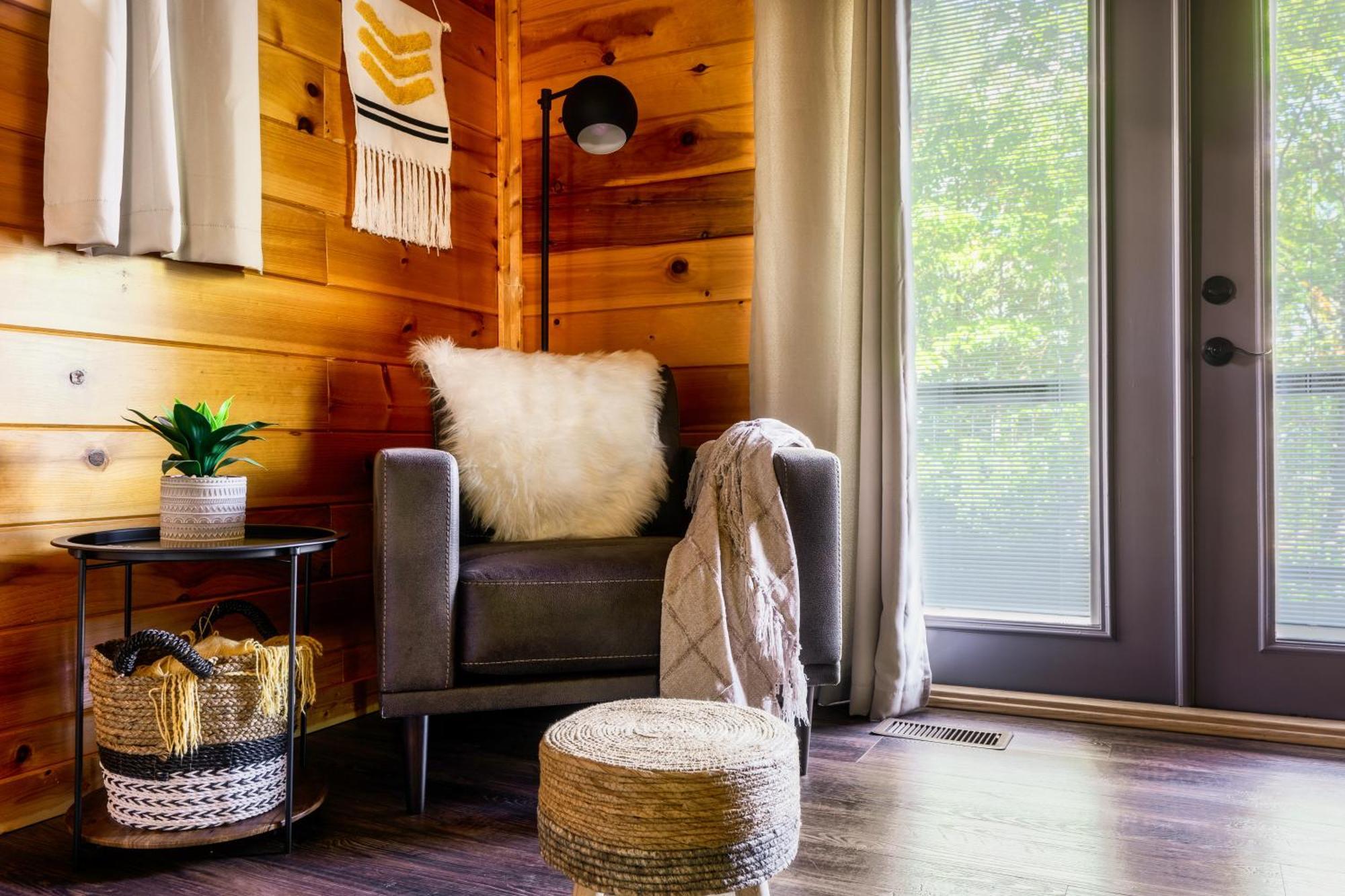 Woodhaven - Private - 3 Suites - Gorgeous Views - 3 Pools - Gamerm - Hottub - Lots Of Bears Gatlinburg Exterior photo